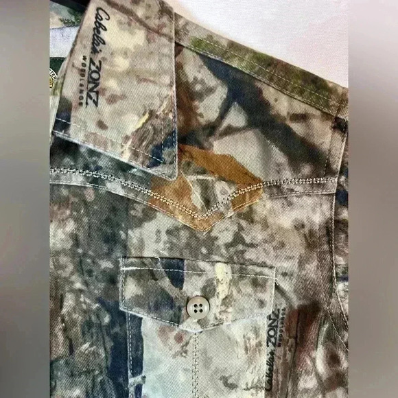 Cabela’s womens size Medium Zonz Woodland hunting shirt button down camouflage - Picture 6 of 11